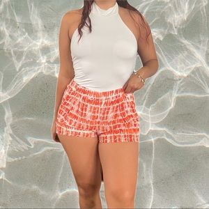 🌸 Orange and white fashion shorts 🌸
